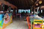 Restaurante muito bem locaiizado em praia de Tulum, na costa caribenha do Yucatán, no México